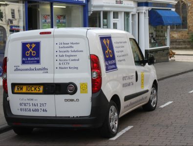 An image of an All Masons Locksmiths van