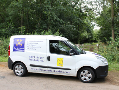 An image of an All Masons Locksmiths van